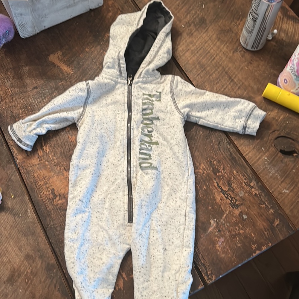 Boys Timberland 1 piece zip up outfit 6-9 months - Picture 2 of 3